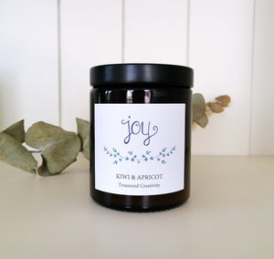 kiwi and apricot soy candle